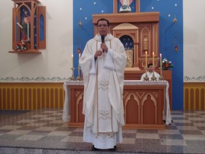 Padre Ubirajara anuncia a criação da paróquia